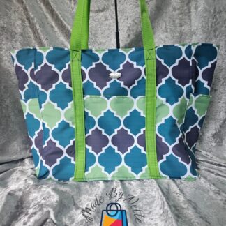 The Adiona Foldable Beach Bag in Green Lantern.